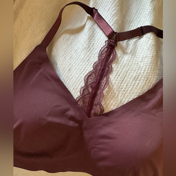 NWT True Body Triangle Lace Racerback Bra - Picture 5 of 5